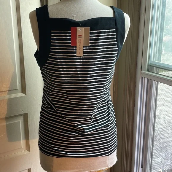 Cute top - Picture 4 of 5